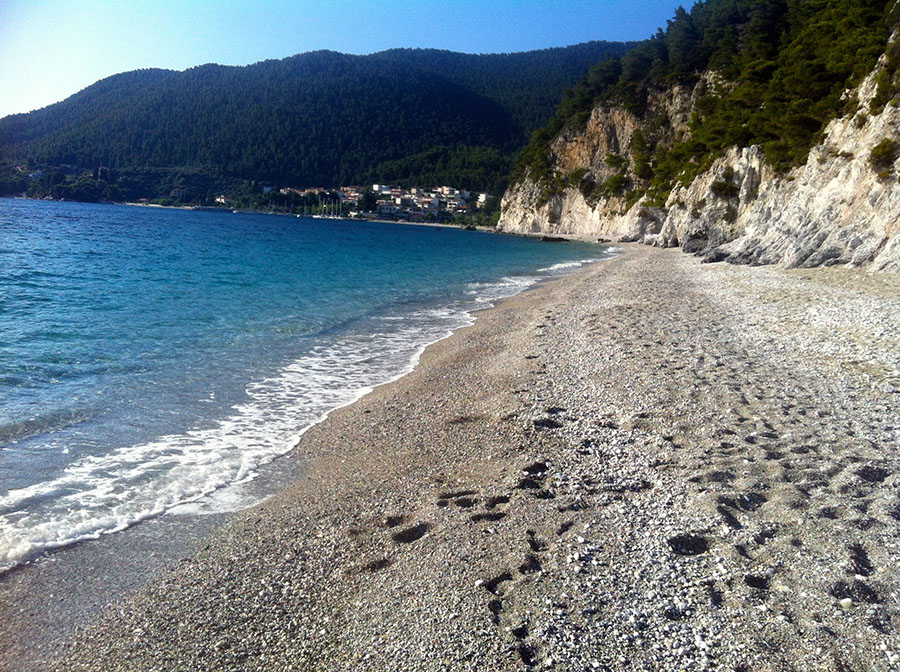 Η παραλία Χόβολο της Σκοπέλου